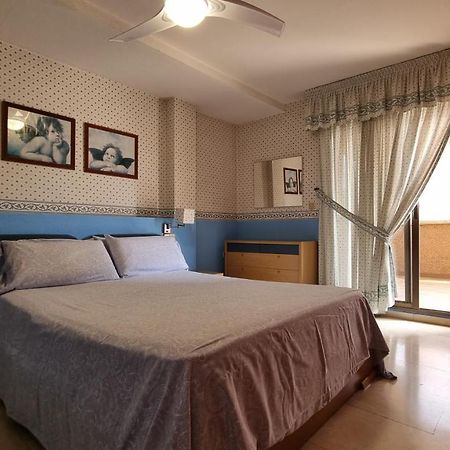 Atico Con Terraza Y 2 Habitaciones En Casco Antiguo Бенидорм Екстериор снимка