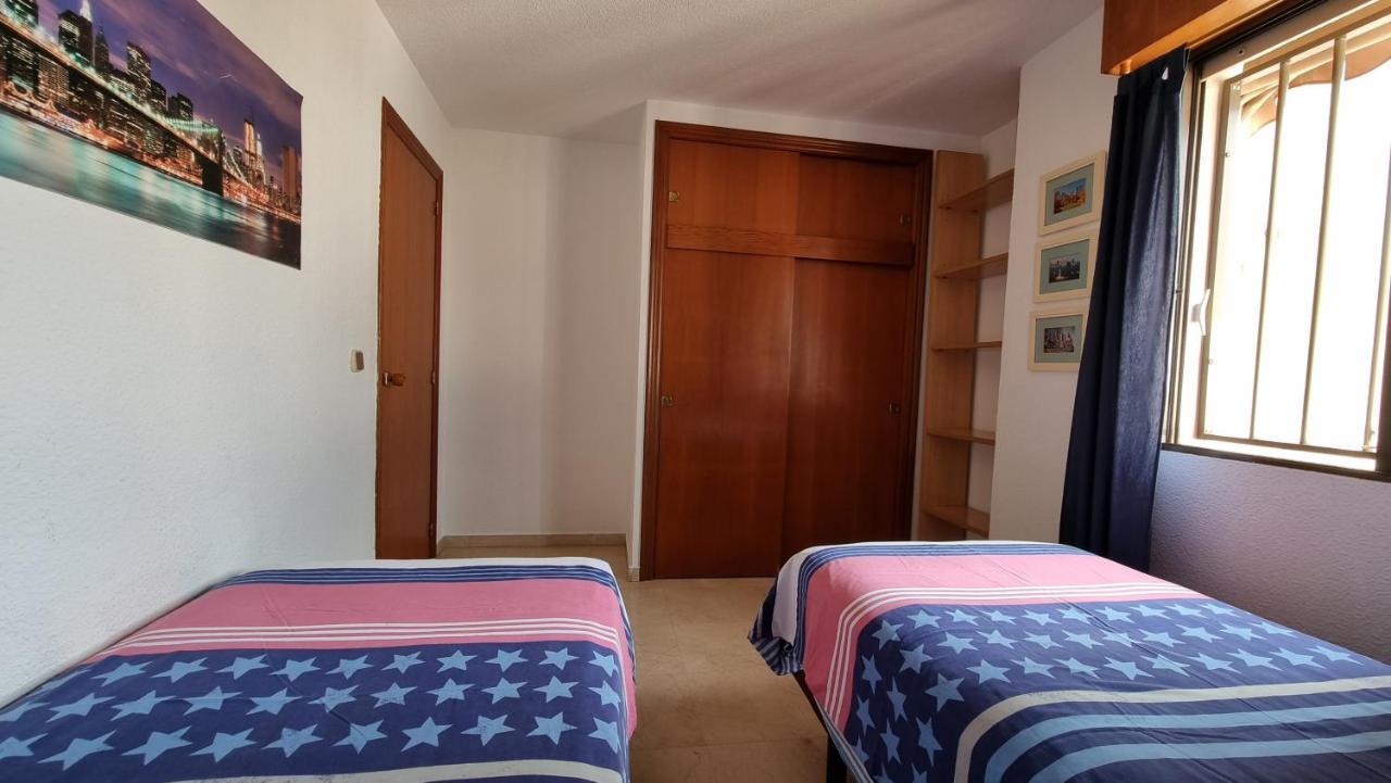 Atico Con Terraza Y 2 Habitaciones En Casco Antiguo Бенидорм Екстериор снимка