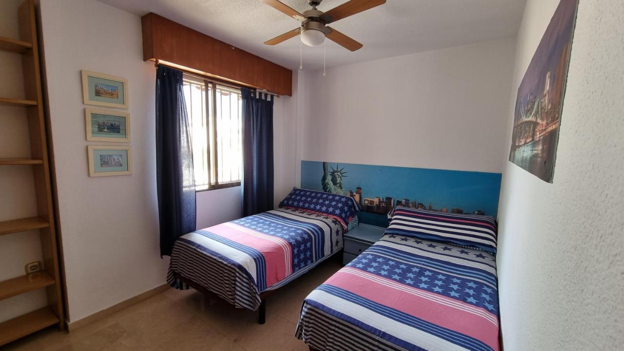 Atico Con Terraza Y 2 Habitaciones En Casco Antiguo Бенидорм Екстериор снимка